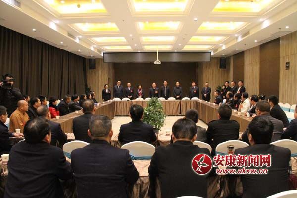 �����쵼���п�����ЭίԱ