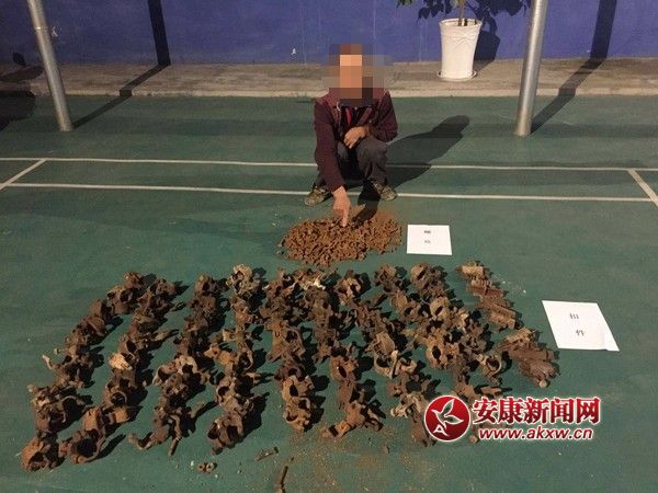 民警路遇盗贼作案 英勇果敢将其智擒3_副本.jpg