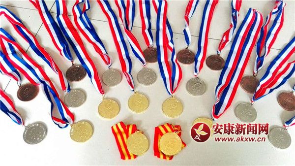 ϲ���ձ�������������Сѧ39��ѧ����ù���