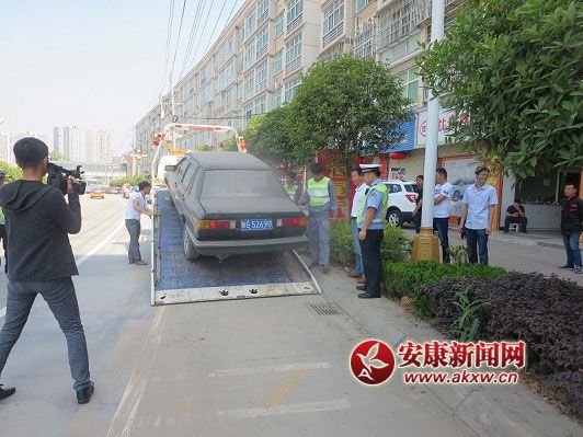 ��������������ͣ�ŵġ���ʬ����