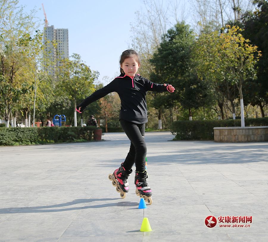 �߽�8���ֻ�ȫ���ھ����Ӻ�